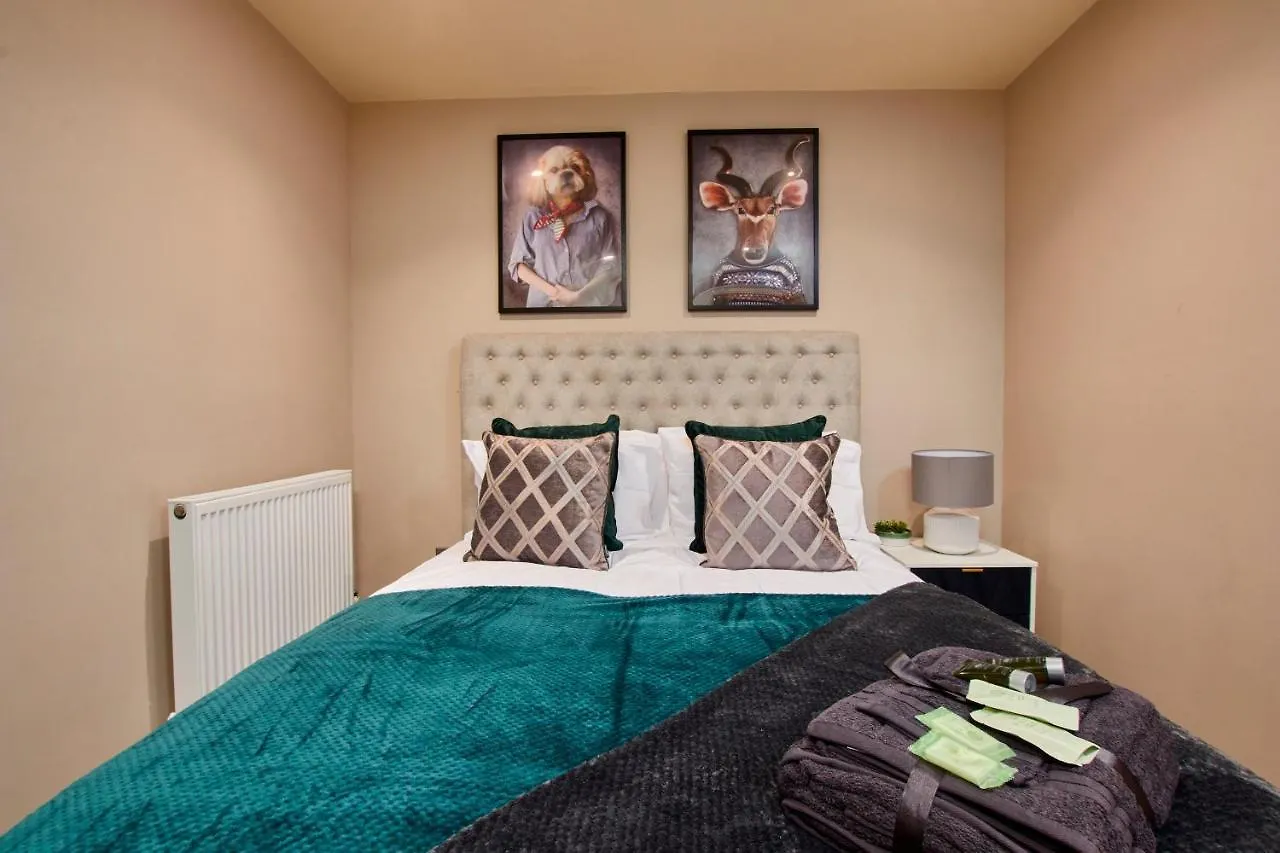 The Stunning Central Harrogate Abode - Sleeps 6